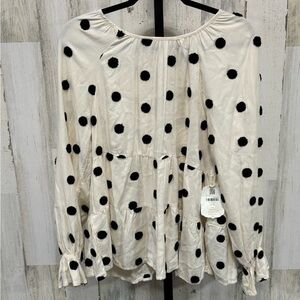 Woman’s fall Cream and Black Blouse